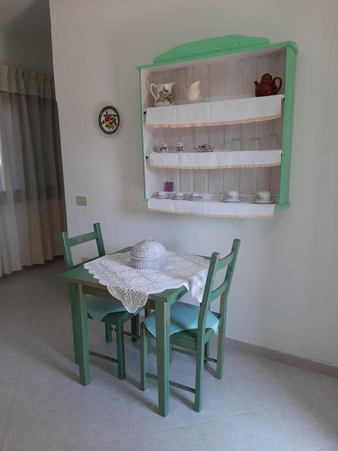 Apartament I Giardini Di Carmen La Maddalena  Zewnętrze zdjęcie